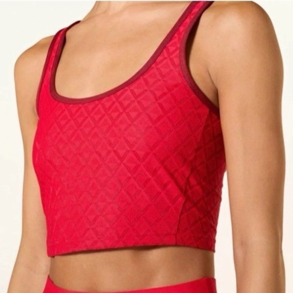 NWT Lululemon Women's Textured Mesh Tennis Tank Red/Dark Sport Red Size XL